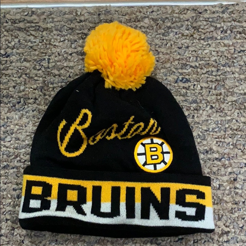 NEW Boston Bruins Winter Hat